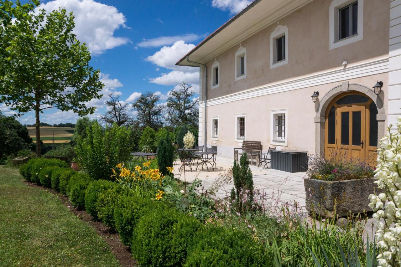 Waldbothgut Villa Linz Buitenkant foto